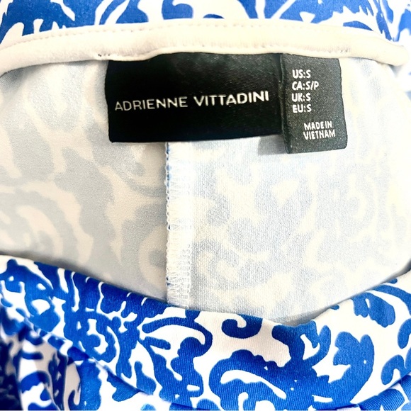 Adrienne Vittadini Stretch Skater-Style Skirt
Sz sm - Picture 3 of 3